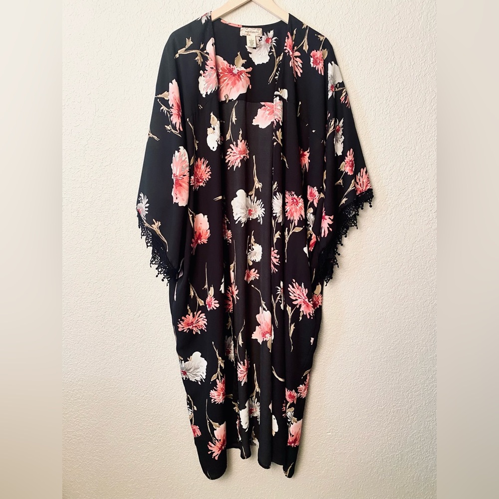 Band of Gypsies Black Floral Maxi Length Kimono Size Large